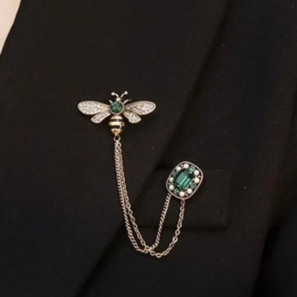 ✨ luxurious bee brooch ✨​​